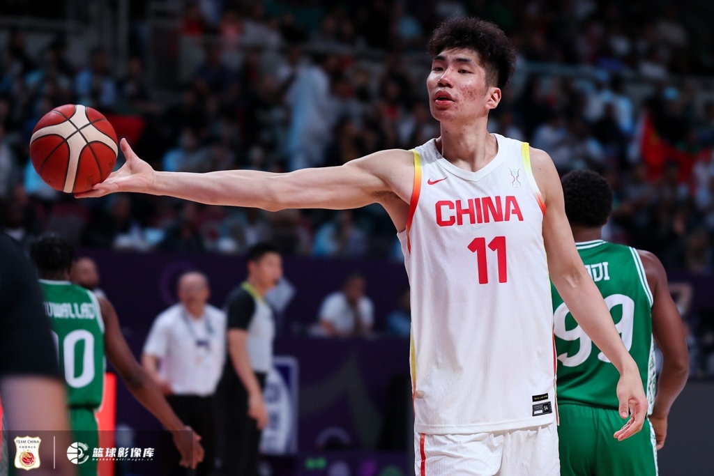 媒体人：不必针对性调整中锋防守问题 进攻场均90多分但其实一般